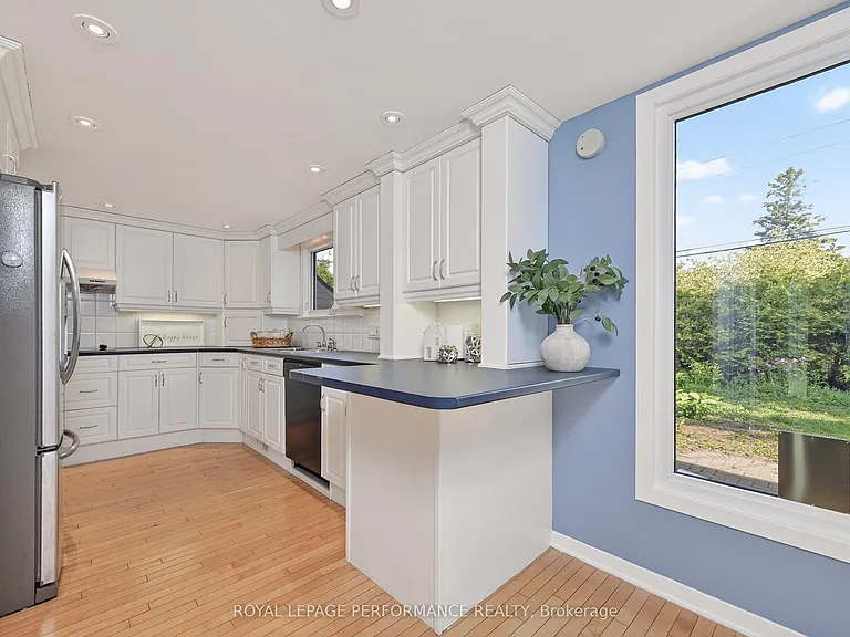 1799 Dorset Dr — Photo 10