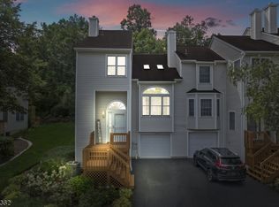 30 Ryan Ln, Lincoln Park, NJ 07035