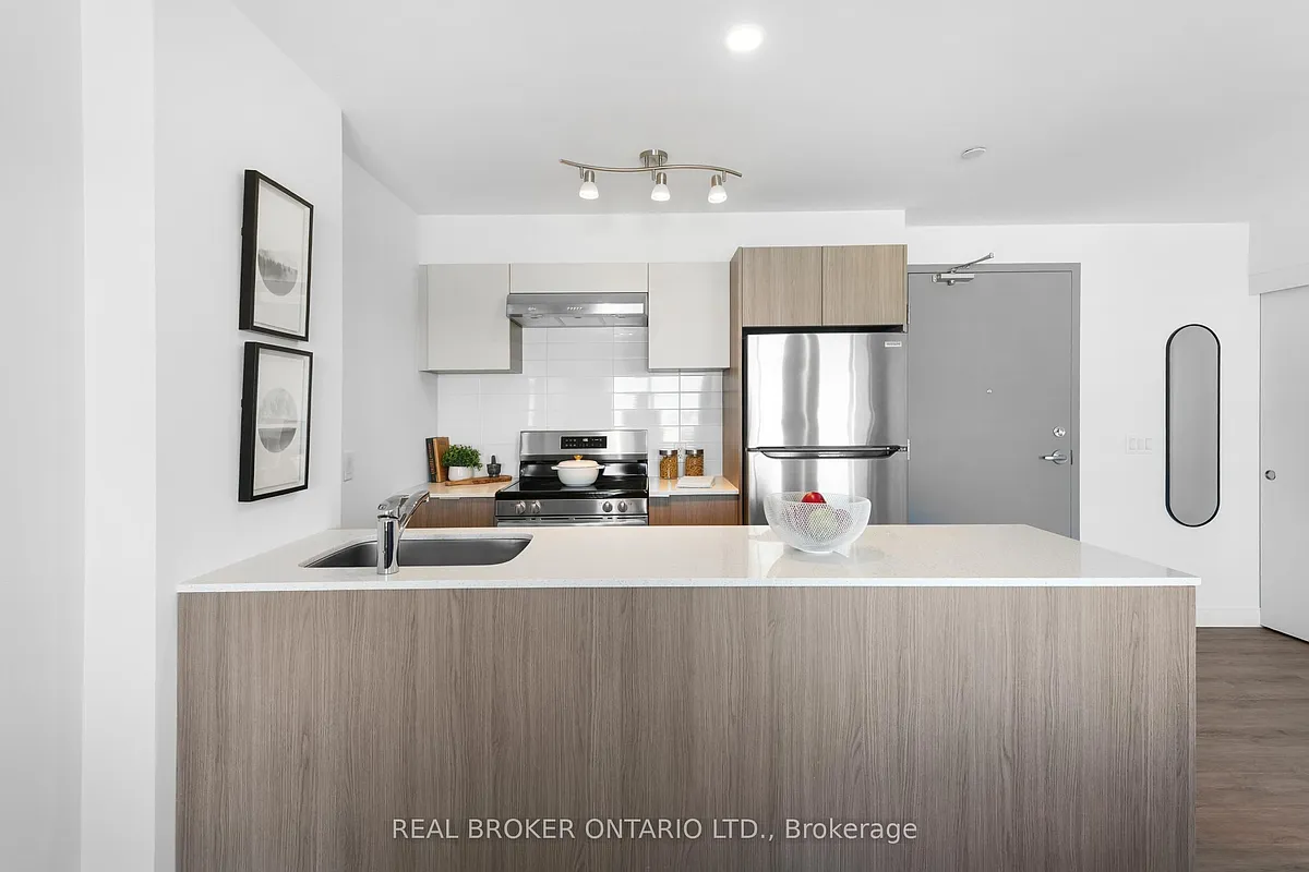 Building Photo - 100 Manett Cres #215