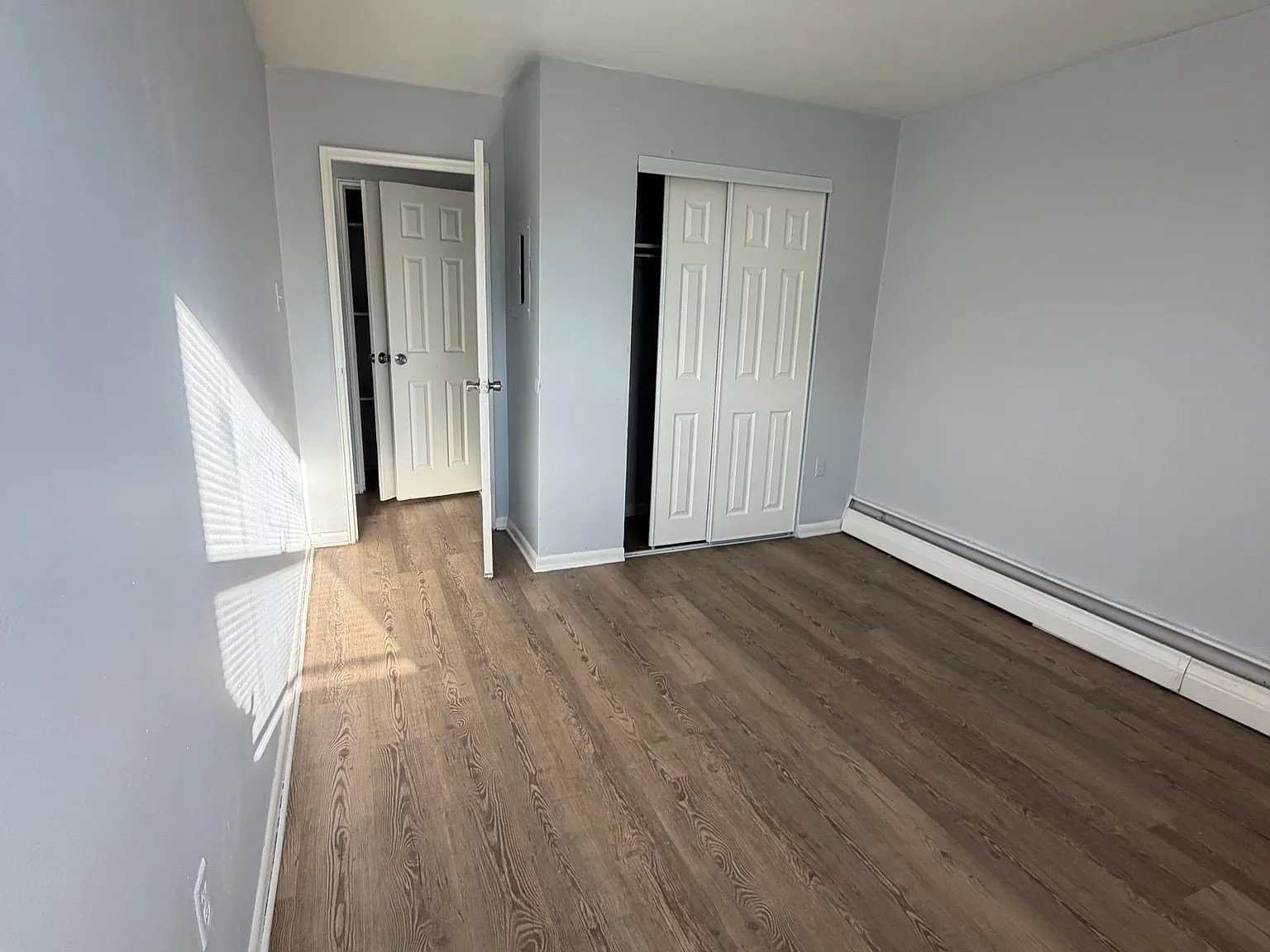 2 bed, 1000 sqft, $1,400 — Photo 3