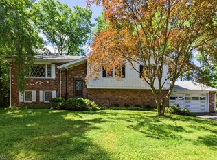 34 Handzel Rd, Whippany, NJ 07981