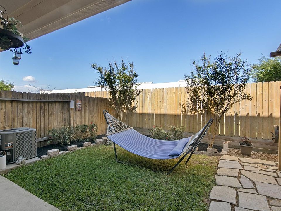 1st image of 3519 Topango Dr