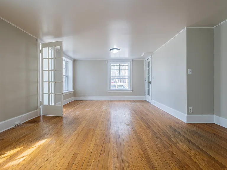 3205 Poppleton Ave — Photo 8