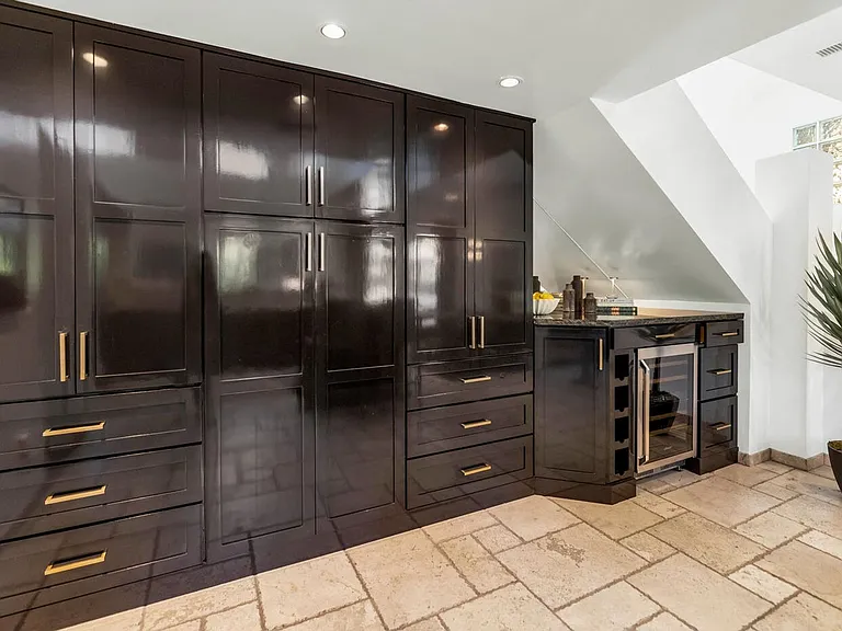 6198 N 28th Pl — Photo 12