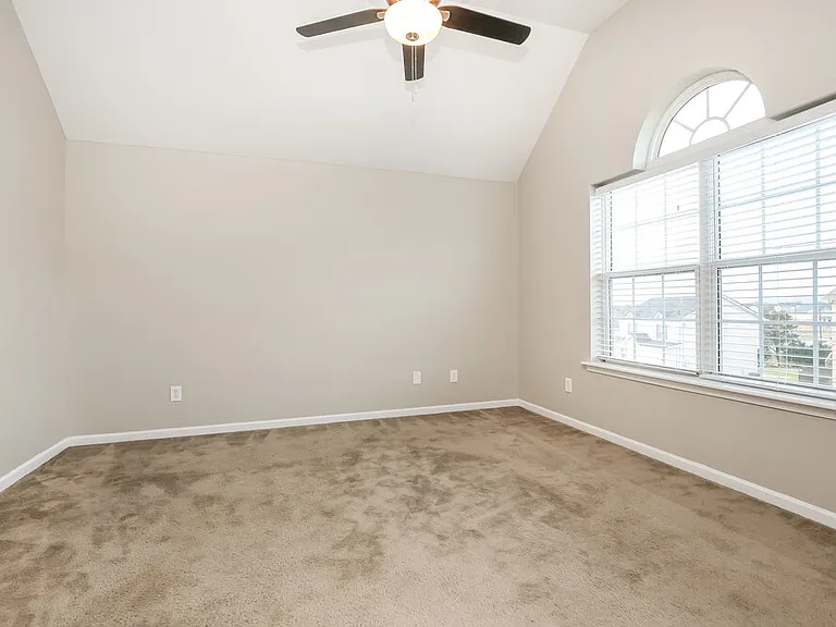 612 Rock Glen Trce — Photo 12