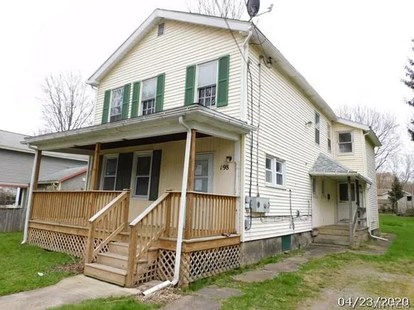 198 Olcott St, Lockport, NY 14094