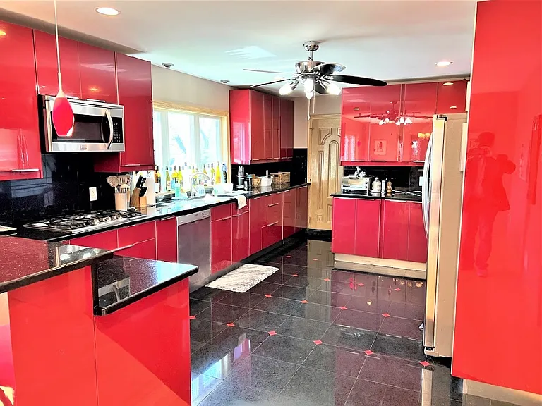 52 Channing Rd — Photo 11
