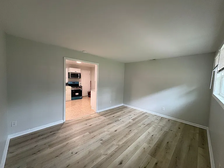 803 Oak St — Photo 7