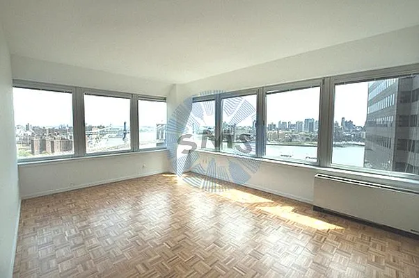 Rented by Space Marketing Shop | media 1