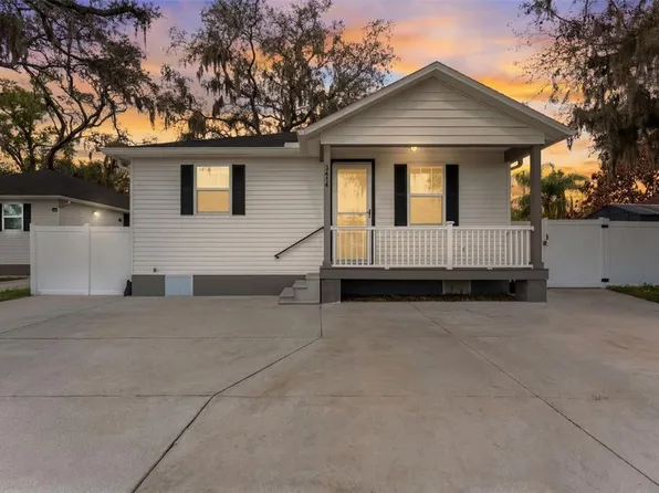 3414 Riverview Dr, Tampa, FL 33604