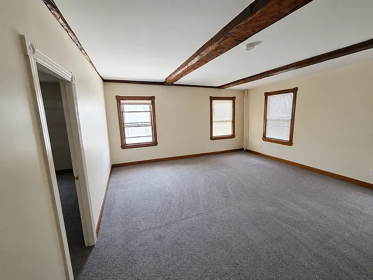 83 Cabot 1 Bartlett St — Photo 3