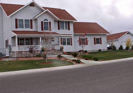 1st image of 1107 N 16th St E