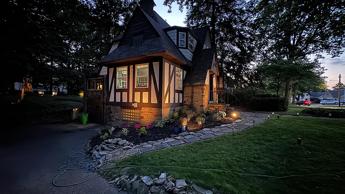 Building Photo - 554 Greenvale Dr