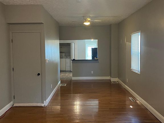 3rd image of 1104 Michigan Ave #1104