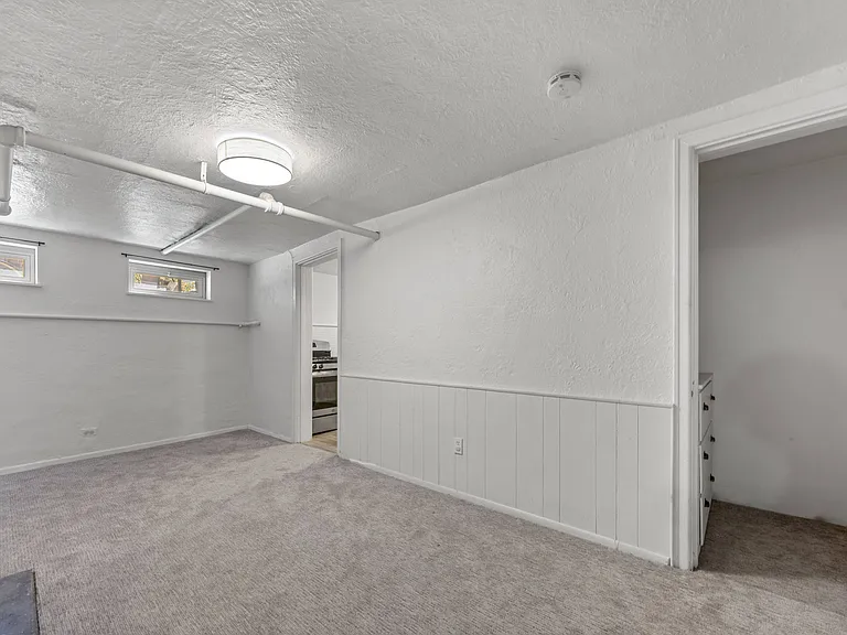 1674 Monroe St — Photo 15