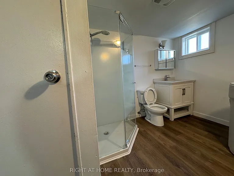 950 Queens Blvd #LOWER — Photo 15