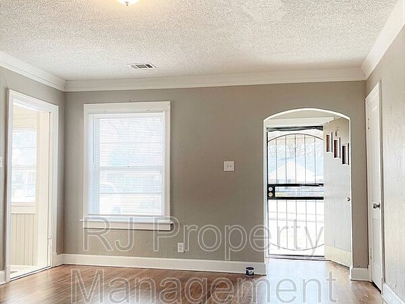 5th image of 1639 Shadowlawn Blvd