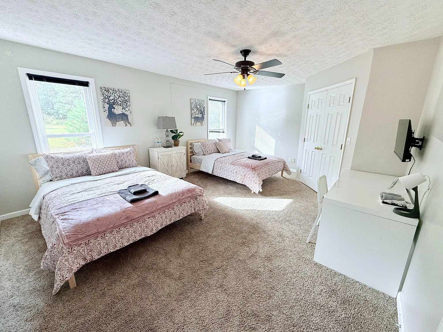 4 bed, 2.5 bath, 2257 sqft, $1,118 — Photo 1