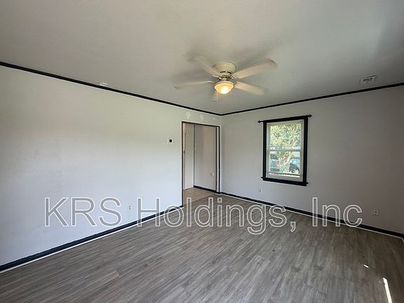 2nd image of 408 Stockton Rd