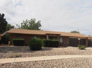 506 Twin Diamond Rd, Roswell, NM 88201