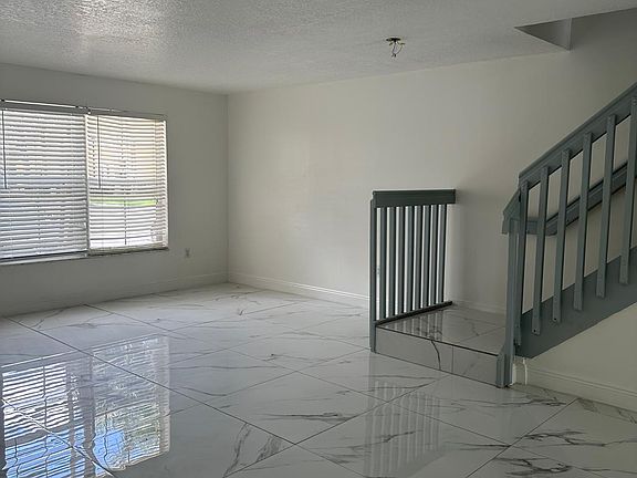 4th image of 3124 SW 129th Ter #127