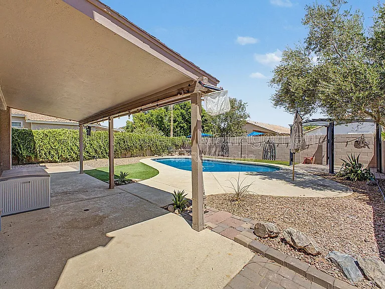 3236 E Hiddenview Dr — Photo 36