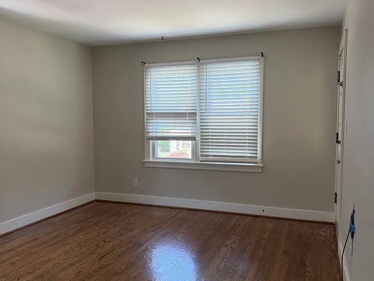 2 Large windows in living room