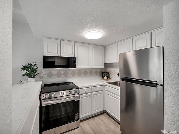 4th image of 655 N Pearl Street #405