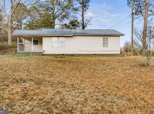 15 Yvonne Dr, Carrollton, GA 30117