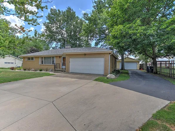 115 E South St, Oreana, IL 62554