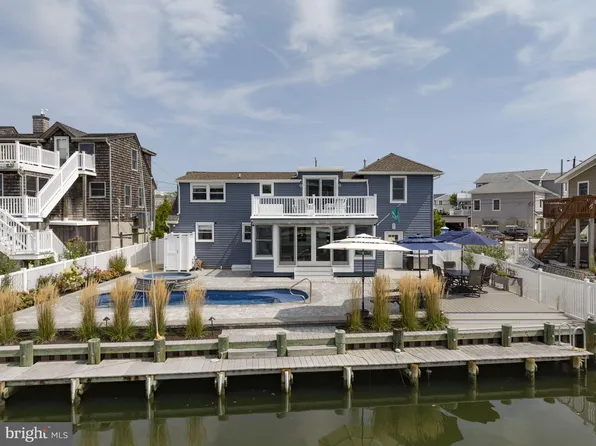 6 Adrian Rd, Long Beach, NJ 08008