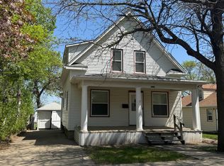313 E 2nd St, Redfield, SD 57469