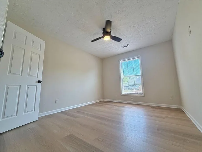 902 Conners Cv — Photo 6