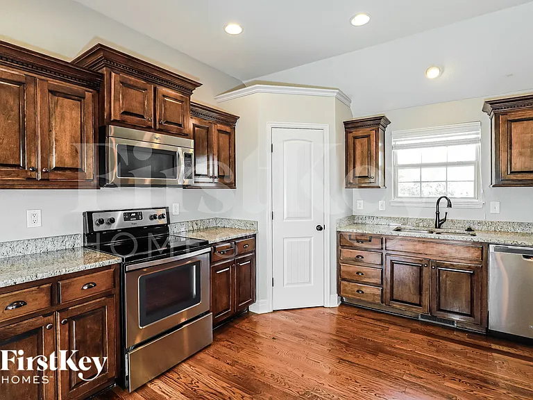 15309 Sycamore St — Photo 6