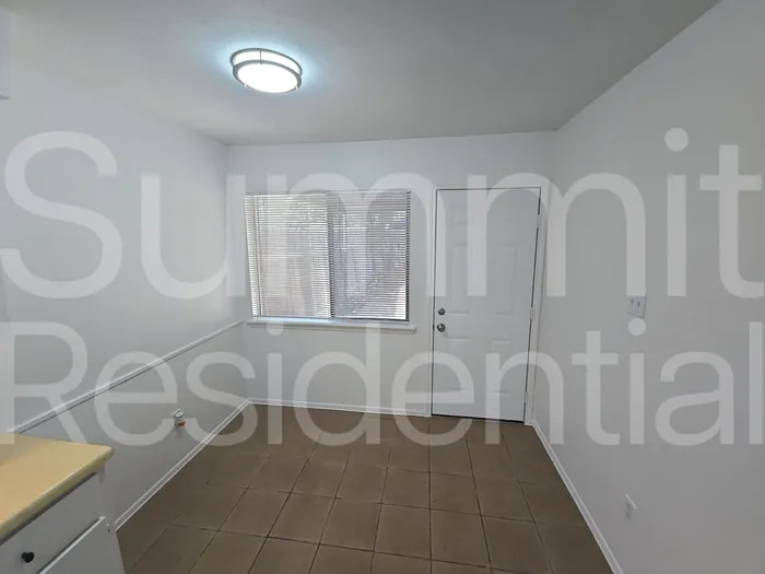1104 Columbia Ave #B — Photo 9