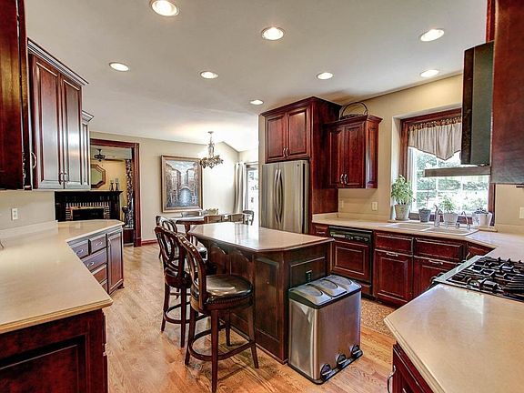 5th image of 5680 S Berkshire Ct