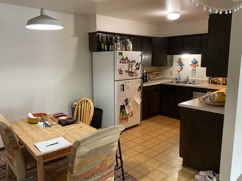Eat in kitchen