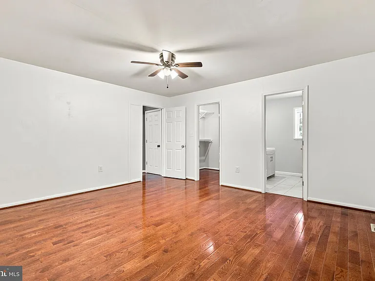 8916 Rugby Rd — Photo 33