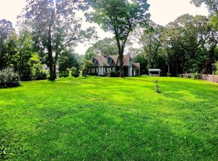 28 Old Hwy, Wilton, CT 06897