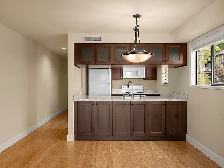 4222 Beach Dr SW #402 — Photo 5