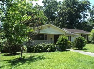 300 W Fernhill Rd, Oak Ridge, TN 37830