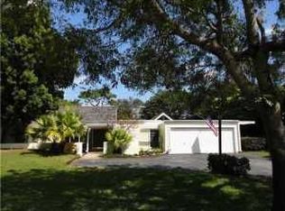 19840 Riverside Dr, Jupiter, FL 33469