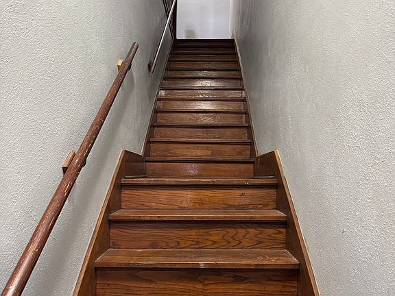 2nd image of 409 E Reed St #A