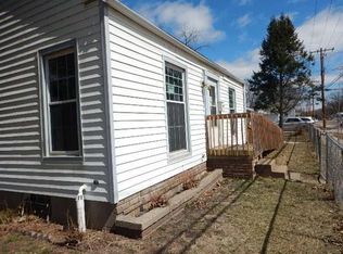 390 15th Ave SW, Cedar Rapids, IA 52404