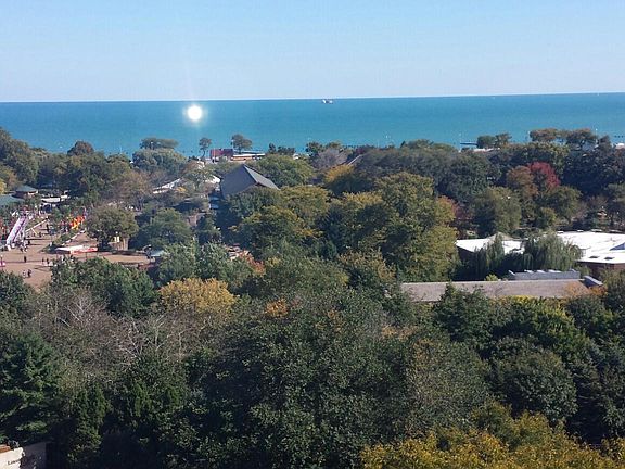 3rd image of 2144 N Lincoln Park W