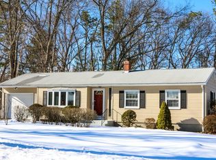 108 Yarmouth St, Longmeadow, MA 01106