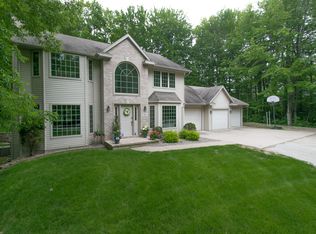 723 Springbrook Dr, Oneida, WI 54155