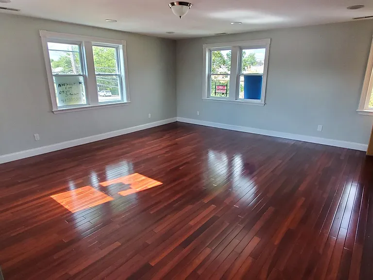 23017 Laconia Ave #2 — Photo 6
