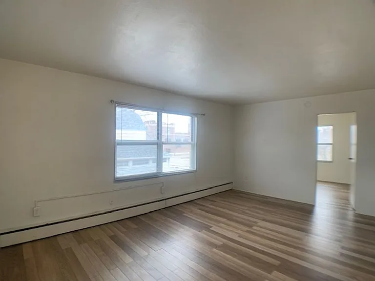 405 Fairview Ave N — Photo 5