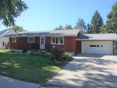 1701 McDonald Dr, Huron, SD, 57350